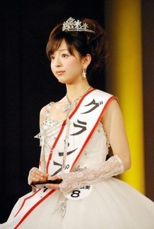 日本最美校花伊藤弘美2.jpg