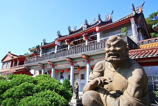 拱北殿的楓紅   1121209