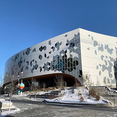 calgary-library.JPG