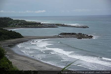 陸連島