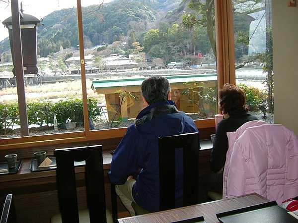 渡月橋畔湯豆腐.JPG