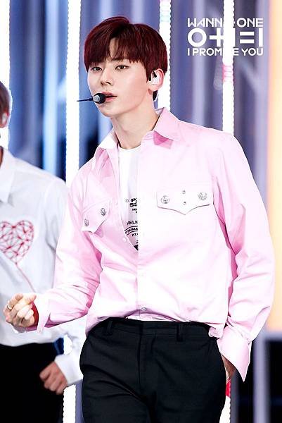 황민현2.jpg