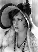 葛蘿莉亞史璜生 (Gloria Swanson)