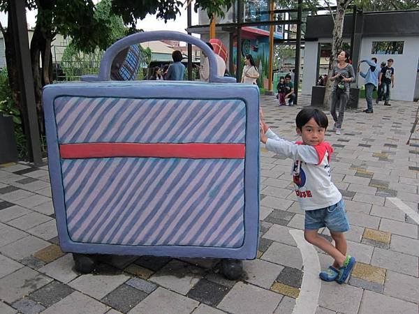 030.jpg