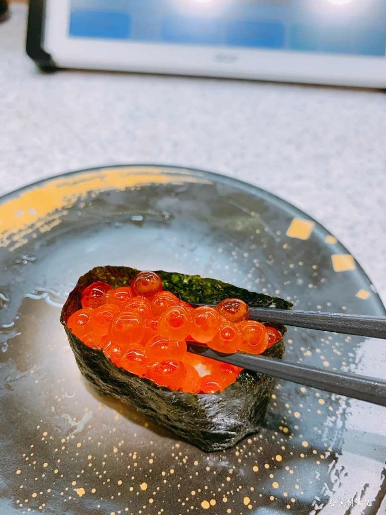 鮭魚子軍艦