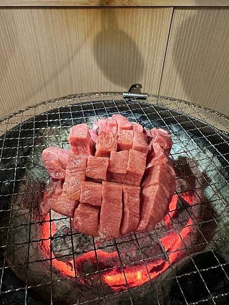 [日本-北海道-札幌-薄野完美服務及食材的燒肉店-個室焼肉つ