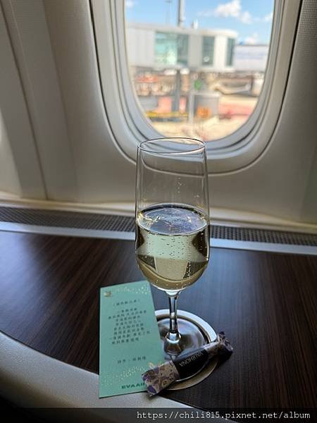 長榮航空巴黎CDG→台北TPE商務艙飛行體驗