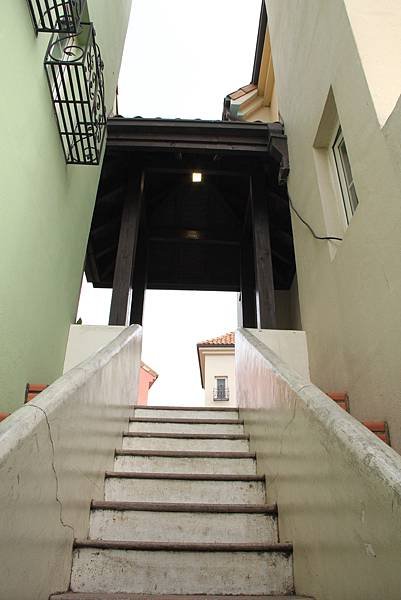 103-11-5小法國村
