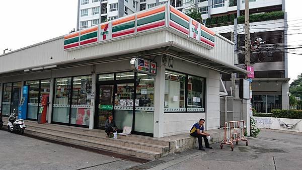 105-10-28～11-1曼谷5天4夜...7-ELEVEN