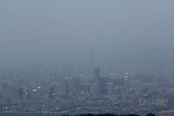 106-4-5桃園趴趴走~大棟山405三角點夜景