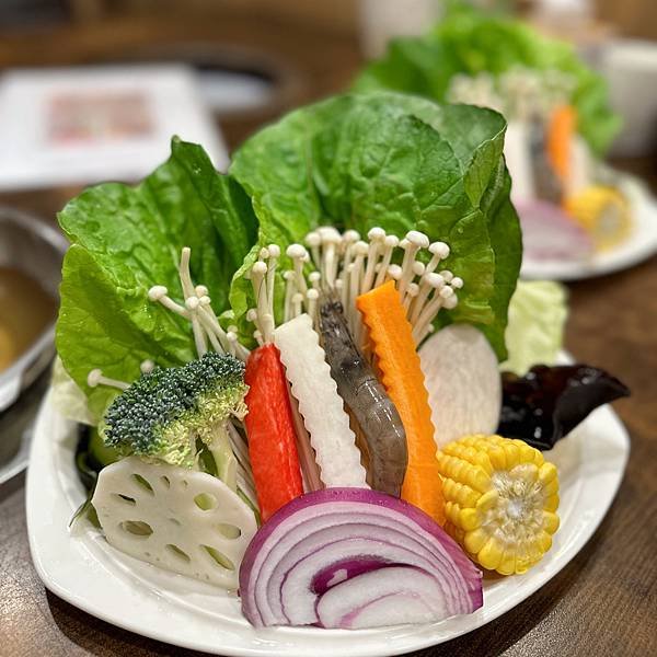 新北火鍋 生日贈蝦 幾歲送幾隻 喜園火鍋-新莊幸福店