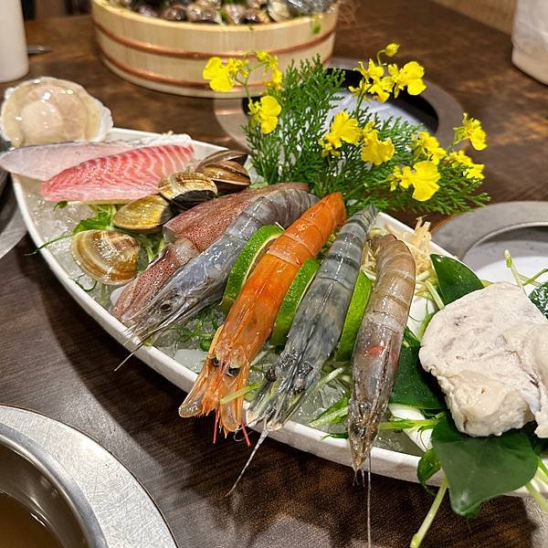 新北火鍋 生日贈蝦 幾歲送幾隻 喜園火鍋-新莊幸福店