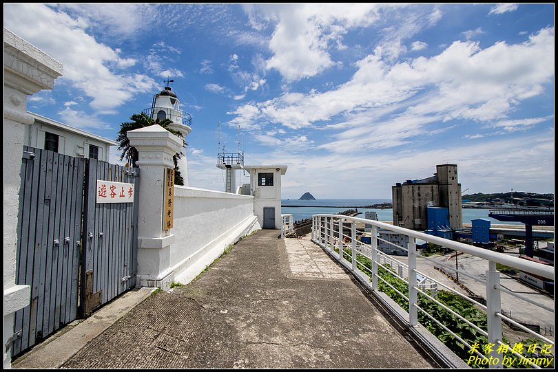 基隆燈塔‧鳥瞰基隆港碼頭的絕佳視野