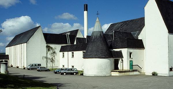 Auchroisk_Distillery_1.jpg