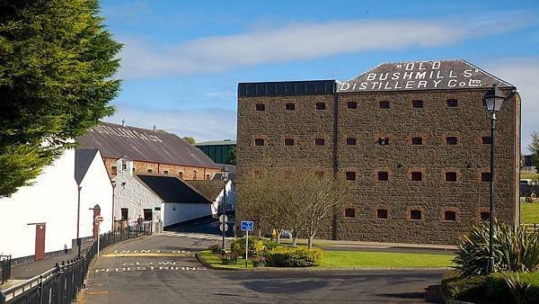 Old-Bushmills-Distillery.jpg