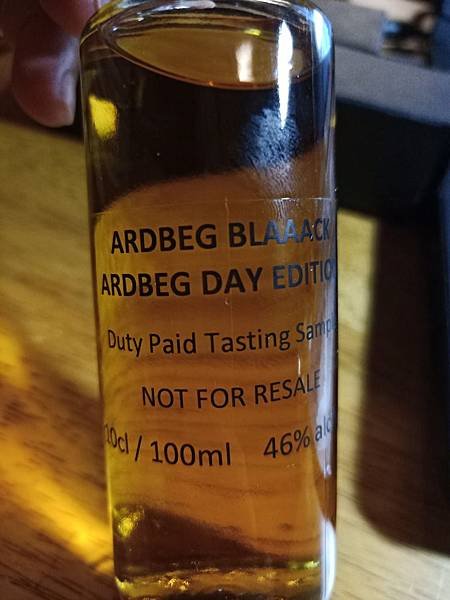 Ardbeg Blaaack -Ardbeg Day.jpg