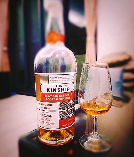 Bowmore 30yo The Kinship.jpg