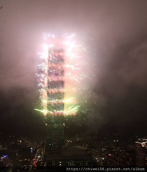 2023台北101跨年煙火21.JPG