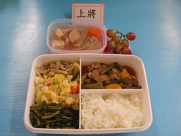2017-05-18營養午餐照片
