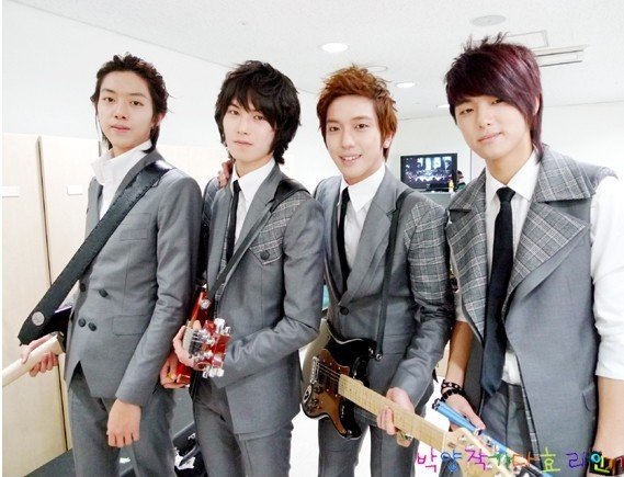 CN Blue02.jpg