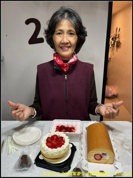B08 全家聚慶生.jpg