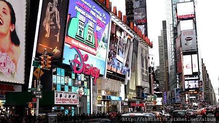 IMG_DisneyStore_TimeSquare.jpg