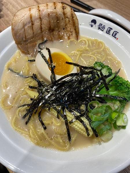 台中太平美食餐廳，麵框框拉麵，超好吃唐揚雞，豚骨拉麵軟硬口感