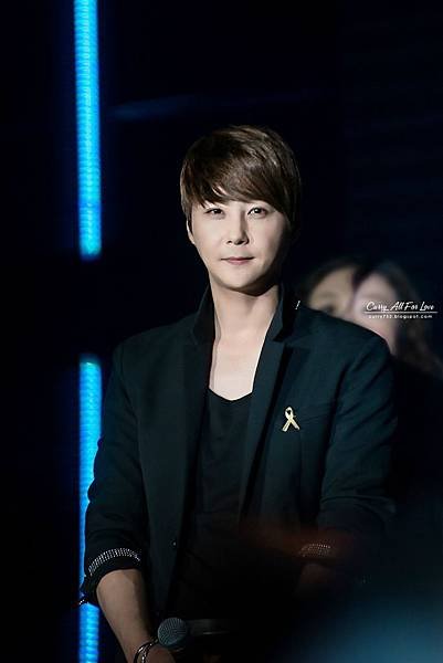 85487ad4gw1eg2ev2ys2hj20rt15o44y