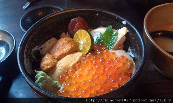 海膽鮭魚子丼