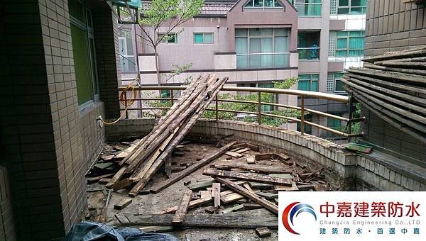 屋頂免打除防水施工/彩色PU聚氨酯防水工法-基隆市/五堵區/