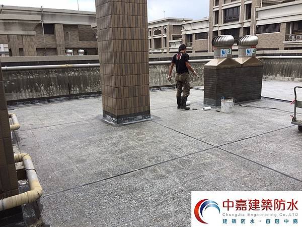 屋頂免打除防水施工/耐候型壓克力防水工法-新北市/樹林區/郭