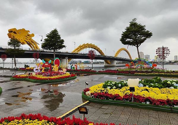 韓江畔龍橋+愛情橋 (2).jpg