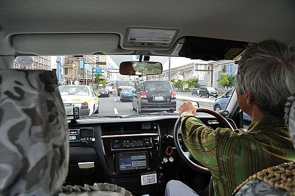 下飛機之後立刻轉搭計程車到泊港