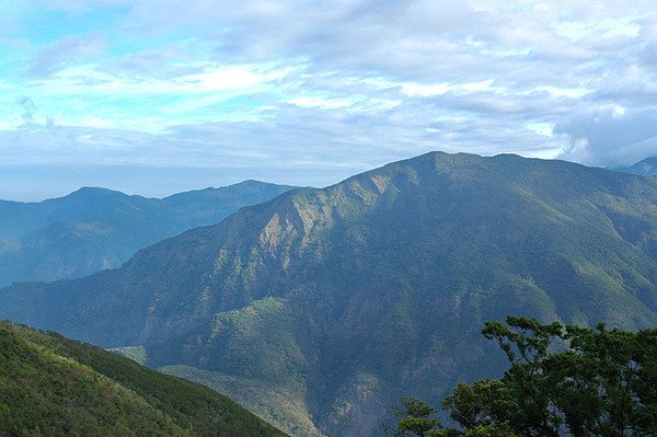 美麗的山景