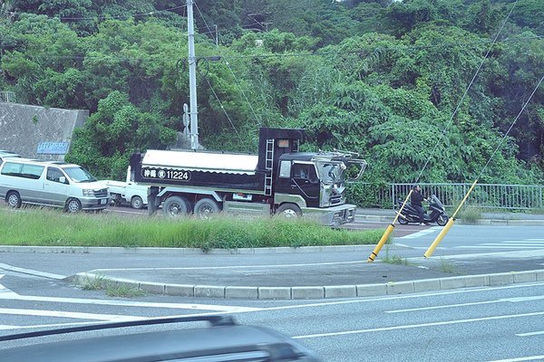 閃亮的大卡車