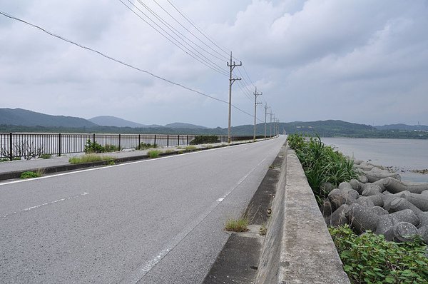 西表島的柏油路鋪的比台北市還平