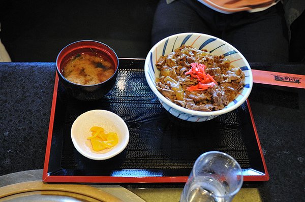 石垣牛肉飯定食(小)