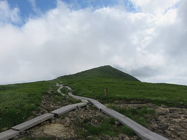 【日本爬山】從藏王溫泉街～爬月山～喜多方吃拉麵，3天2夜的露