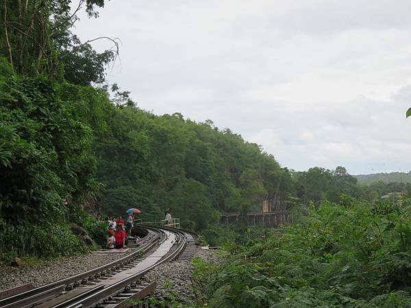 【泰國•寮國】暑假出國旅遊從東京～曼谷～永珍～旺陽～龍坡邦～