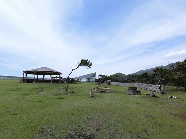 【日本露營】扛著行李到東京離島伊豆大島露營