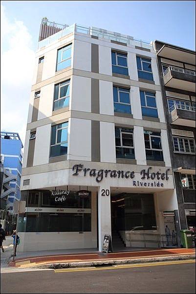飛龍河畔酒店 (2).jpg