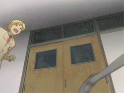 坂上智代對春原陽平的連擊.gif