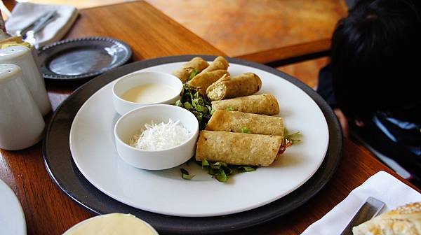 兒子還是點昨天一樣的Taquitos de pollo MXN$76