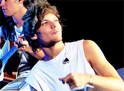 Louis Tomlinson76