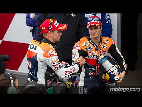 01stoner,26pedrosa,motogp__gp28795_slideshow