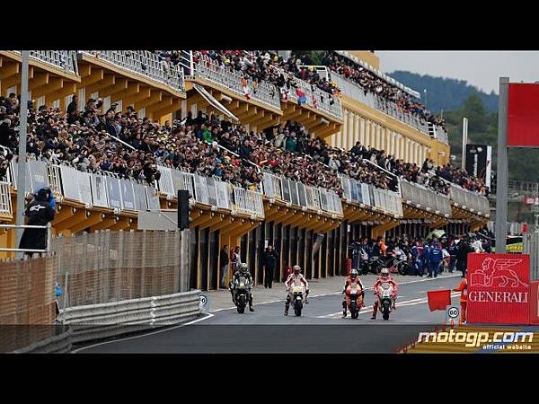 19bautista,26pedrosa,35crutchlow,69hayden,motogp__u1i0450_slideshow