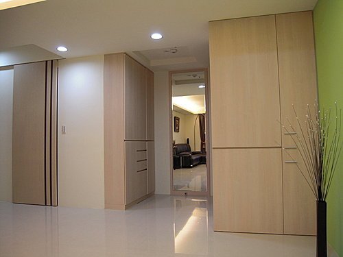 裝潢風水 室內設計 居家裝潢 餐除櫃設計 鞋櫃設計 隔間裝潢 客廳裝潢 玄關設計 (2).jpg