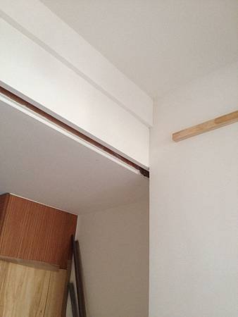 登陽中山苑系統櫃組裝 (12).JPG