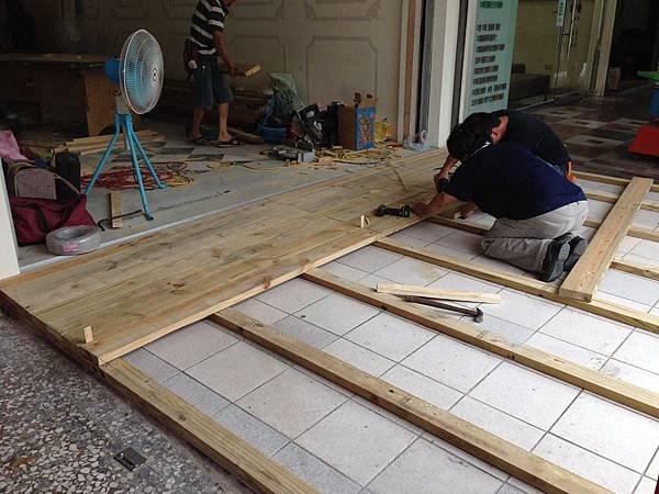 大墩路咖啡店監工日誌 木作水電保全2