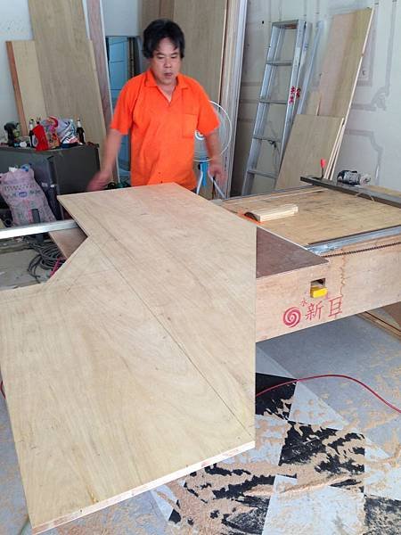 大墩咖啡店監工日誌 木作水電冷氣1